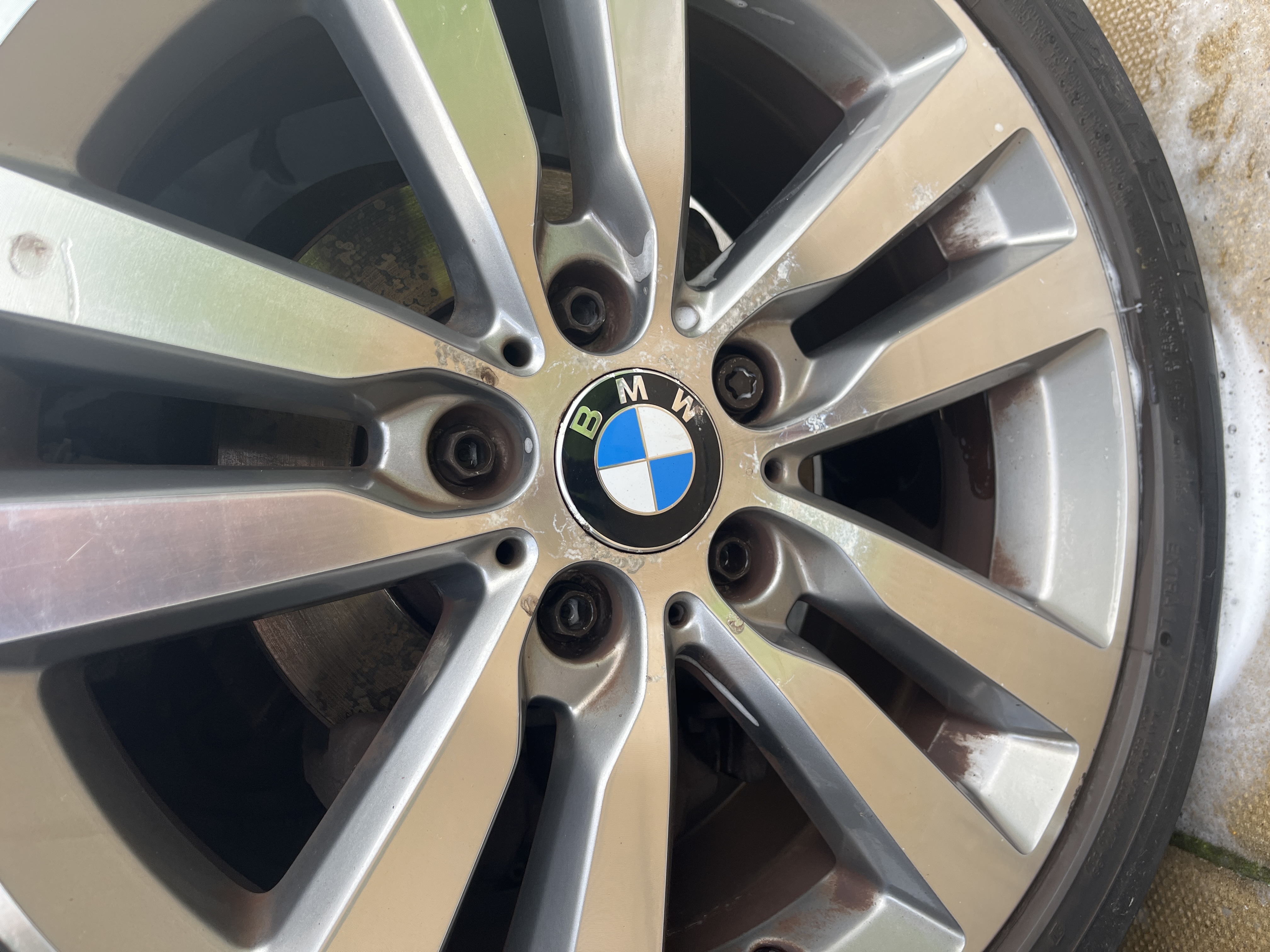 Scuffed alloy