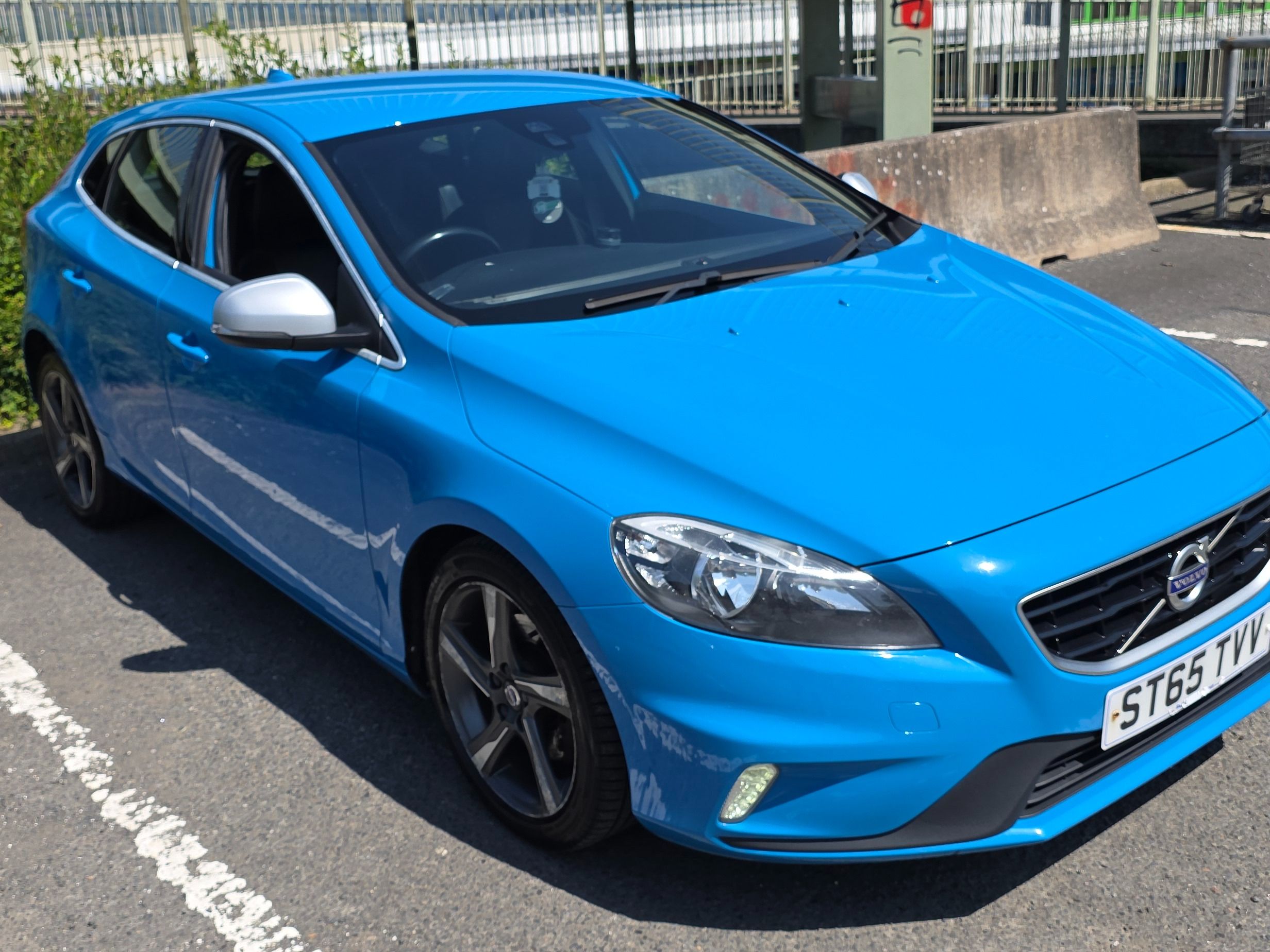 driver_front_side