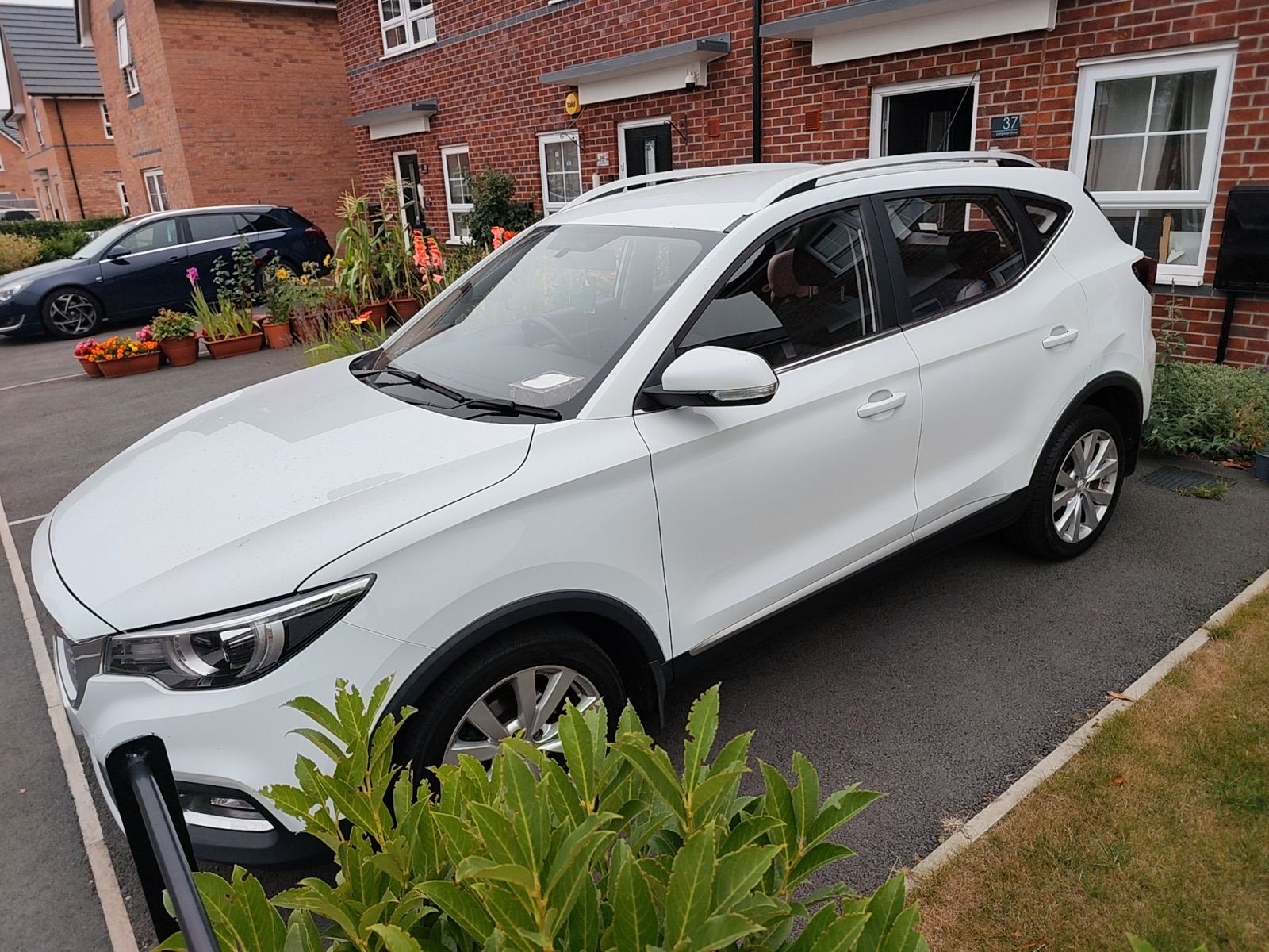 MG ZS